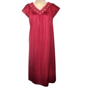 Vintage Vanity‎ Fair Red Nylon and Lace Nightgown Womens Medium USA made